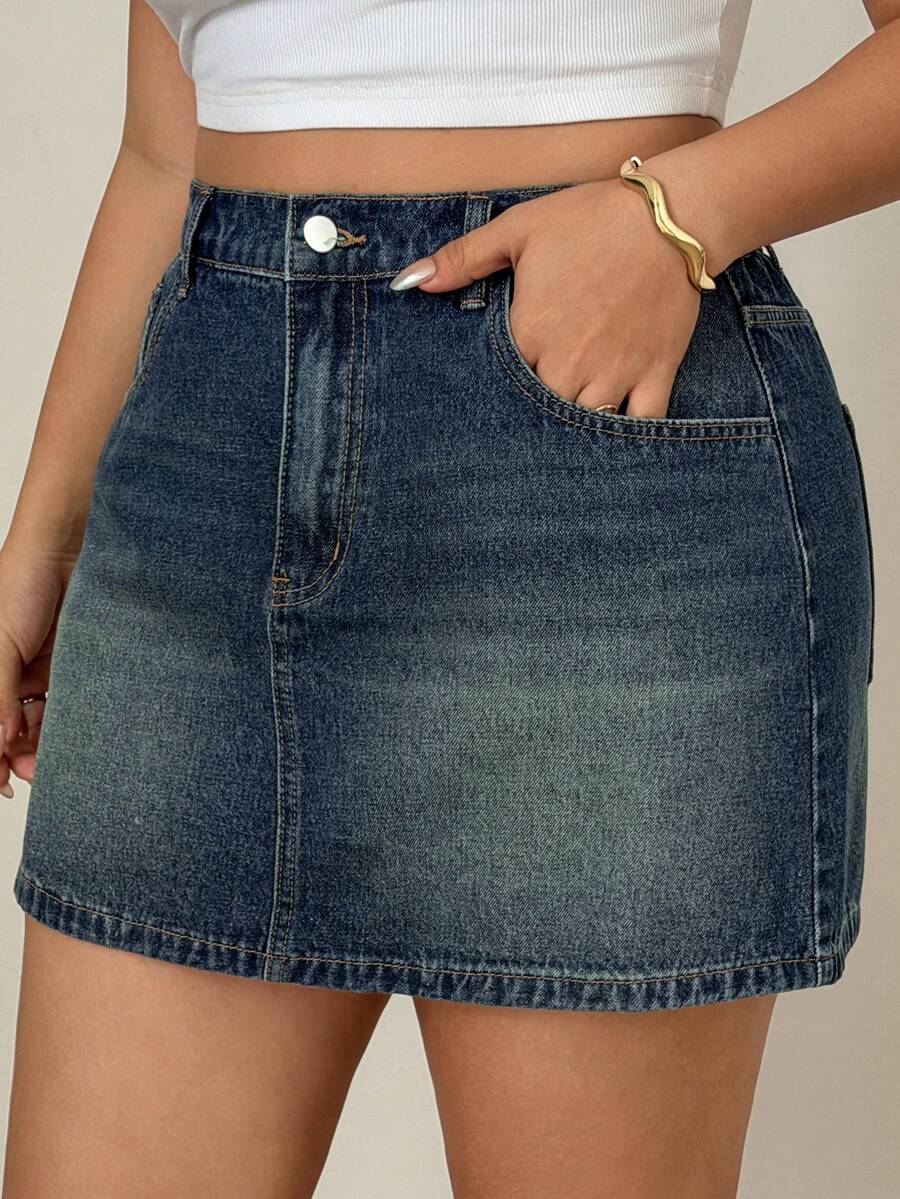 Dazy Plus Rok Denim Pendek Model A-Line Biru Tua Bergaya Vintage, Rok Mini Seksi Serbaguna - Dark Wash - View 1