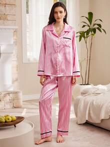 Moireta 条纹纽扣缎面睡衣套装/家居服套装，秋冬舒适优雅细节 - 彩色 - 查看 4