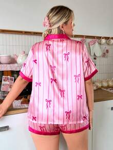 Slumberry CURVE Set Piyama Wanita Ukuran Plus Satin Motif Pita Garis-garis Manis & Imut dengan Trim Polos Kontras pada Kerah dan Kancing Depan - Hot Pink - View 2
