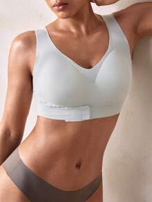 Veilyse Seamless Wireless Bra, Invisible & Non-Binding, Suitable For Daily Wear & Sleeping - Mint Green - View 10
