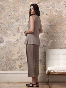 KÆRIA Hus Atasan Rajut Tanpa Lengan Peplum Orven - Kancing Depan, Kerah Bulat, Detail Belahan, Pendek, Hem Melebar, Bagian Dada Pas Badan - Lembut - Kasual, Liburan, Musim Gugur, Kantor - Unta - View 5