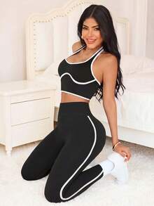 SHEIN Sports 女款拼色飾邊露背掛脖上衣與緊身褲運動套裝 - 黑與白 - 查看 1