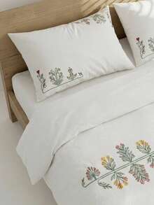 Veyra Day 2/3 PiecesBedding Set, 100% Polyester, Embroidered Floral Pattern Duvet Cover Set. Includes 1 Duvet Cover + 1 Or 2 Pillowcases, No Inner Filling Included, Ideal For Bedroom & Bed Decoration. - White - View 9