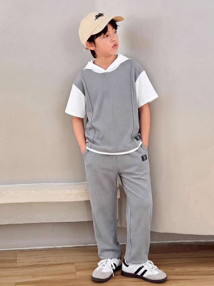 SHEIN 2件組兒童青少年男孩休閒連帽T恤 2合1灰色T恤與灰色長褲運動套裝，適合秋季、上學、家庭聚會、運動、秋季穿搭、冬季穿搭、生日派對 - 彩色 - 查看 1