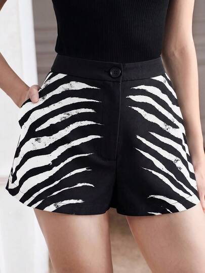 Aveloria Modichic Summer Black And White Checkered Contrast Zebra Print Placed Print Elegant Punk Bar Party Night Classic Design Women's Shorts Old Money Modern Casual