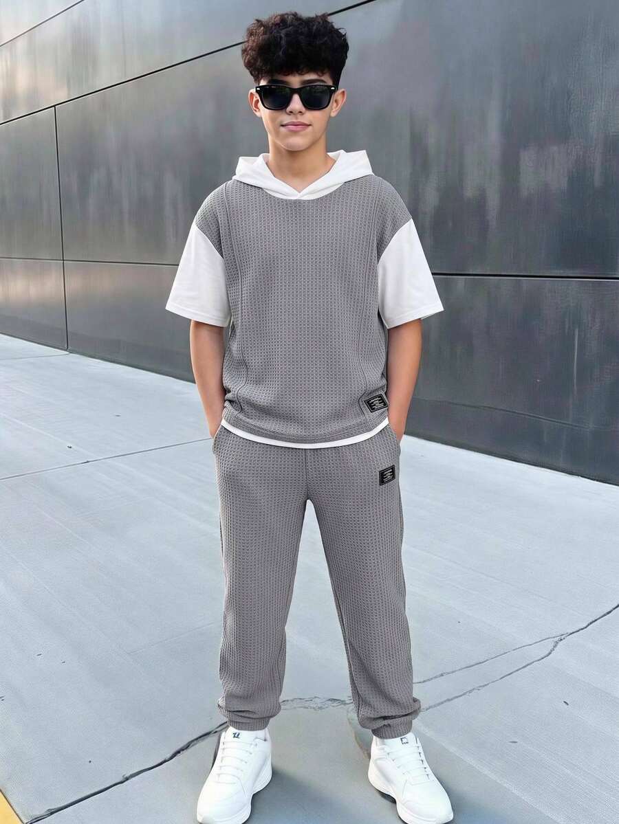 SHEIN 2件組兒童青少年男孩休閒連帽T恤 2合1灰色T恤與灰色長褲運動套裝，適合秋季、上學、家庭聚會、運動、秋季穿搭、冬季穿搭、生日派對 - 彩色 - 查看 1