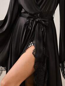 Hourtrue 1 buah Jubah Panjang Satin Elegan Wanita, Lembut Seperti Sutra, Leher V Seksi, Warna Polos, Ringan, Pakaian Tidur, Jubah Mandi, Jubah Pengantin - Hitam - View 5