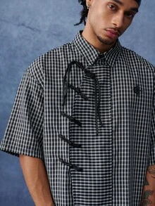 PAVTROS Plaid Frog Button Cropped Shirt With Heat Transfer Logo, Men Summer Vacation Wear - Black and White - View 6