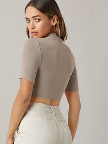 SHEIN BASICS Top corto de punto acanalado con cuello simulado/Tops de verano para mujeres - Gris Claro - Ver 3