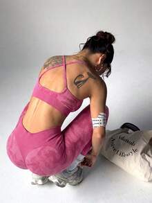 SHEIN 女款無縫露背掛脖上衣與緊身褲運動套裝 - 珊瑚粉 - 查看 3