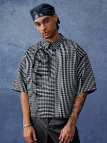 PAVTROS Plaid Frog Button Cropped Shirt With Heat Transfer Logo, Men Summer Vacation Wear - Black and White - View 4