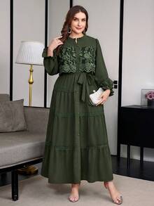 Reflora Plus Size Vacation Fashion Lace Patchwork Flared Cuff Button Dress - Green - View 5