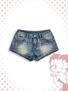 Betty Boop | ROMWE 春夏 Y2K 聯名款銀箔 Logo 刺繡超低腰迷你牛仔短褲 - 霧霾藍 - 查看 2