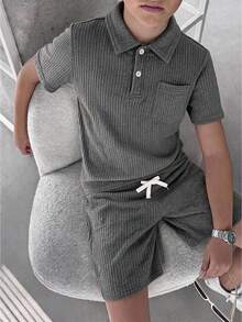 SHEIN 兒童青少年男孩休閒寬鬆純色 Polo 短袖 T 恤與短褲 2 件套，適合通勤、上學、日常休閒外出，灰色 - 彩色 - 查看 2