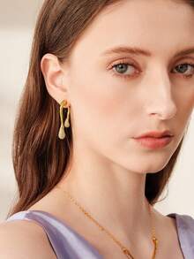 MOTF PREMIUM PRE GOLD PLATED FULL DIAMOND STUD EARRINGS ASYMMETRICAL DESIGN SENSE EARRINGS - Gold - View 5