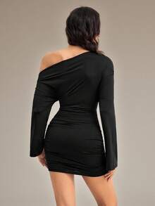 SHEIN Tall Women's Fashion Sexy Solid Color Asymmetric Neck Mini Dress - Black - View 2