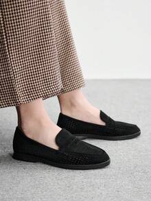 CUCCOO BIZCHIC 時尚黑色鏤空麂皮舒適通勤透氣女式樂福鞋 平底鞋 適合戶外度假購物上班日常通勤 百搭休閒女鞋 - 黑色 - 查看 5
