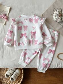 SHEIN Vintaside Kids 女嬰女童秋冬長袖圓領簡約休閒印花夾克與時尚休閒百搭印花長褲套裝，舒適適合露營與居家穿著，實用時尚設計，適合秋冬戶外與室內休閒 - 彩色 - 查看 2