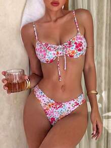 SHEIN Swim 田園清新風女款兩件式比基尼套裝，粉色與橘色碎花，細肩帶，鋼圈上衣配蝴蝶結前襟與後綁帶，高腰三角褲，適合夏季度假、海島、露營，小眾吸睛，溫柔青春，泳池、海灘、度假，鮮豔亮眼，適合拍照 - 彩色 - 查看 3