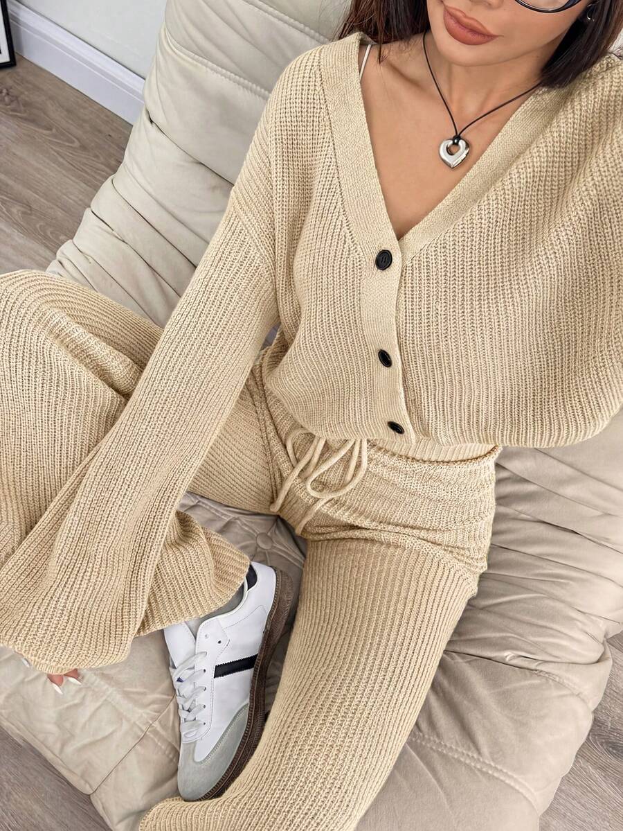 SHEIN EZwear 女款純色V領單排扣長袖上衣與長褲針織兩件套 - 杏色 - 查看 1