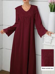 Al Najma 純色V領寬鬆刺繡領花卉時尚長袖大裙擺優雅女裝洋裝 - 酒紅色 - 查看 7