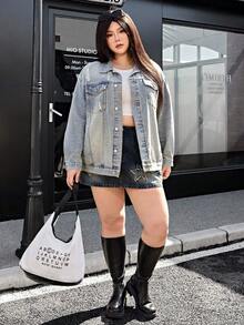 SHEIN ICON 大尺碼女款休閒日常牛仔迷你裙，附口袋、鈕扣與拼接設計 - 深色水洗藍 - 查看 5