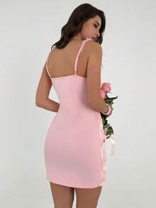 RiviMae Vestido mini ajustado y elegante con flores 3D para mujer, ideal para fiestas y uso casual - Rosa Pálido - Ver 2