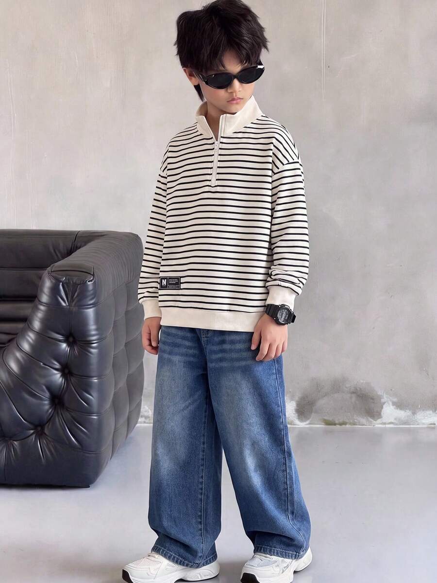 SHEIN Boys' Striped Half-Zip Sweatshirt & Denim Jeans 2-Piece Set, Beige & White Contrast Color Stand Collar Half-Zip Striped Sweatshirt, Straight Leg Denim Long Pants, Denim Decor, Casual Minimalist Style, Spring/Autumn Daily Wear, Home Outfit, Niche Design Set