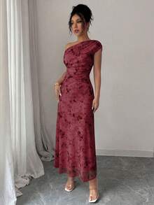 Modelyn 女款粉色花卉蝴蝶印花網紗不對稱單肩抓皺浪漫夏季優雅中長洋裝 - 酒紅色 - 查看 4