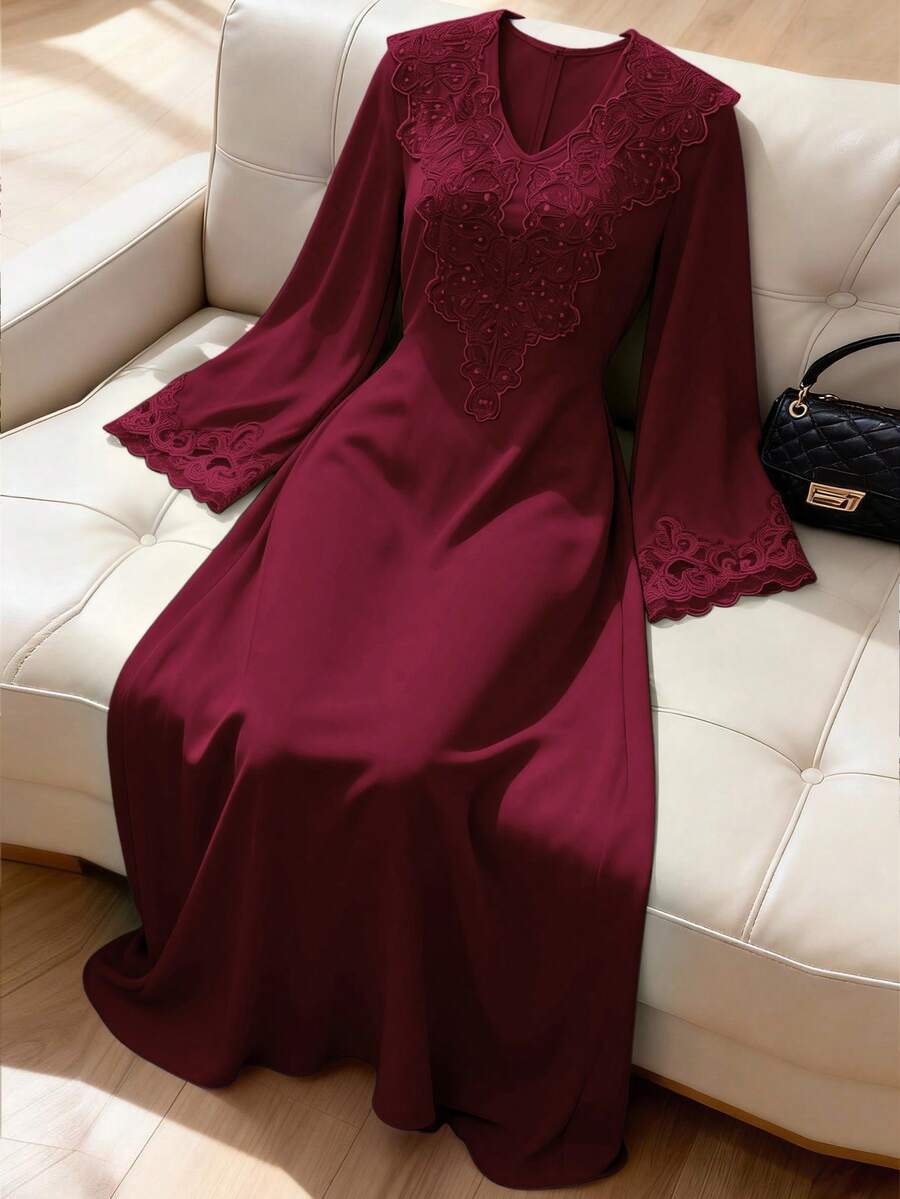 Al Najma 純色V領寬鬆刺繡領花卉時尚長袖大裙擺優雅女裝洋裝