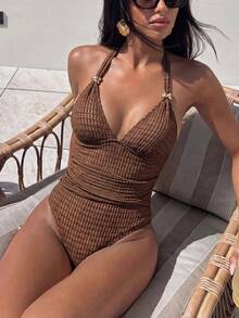 SHEIN Swim 2026春夏新款淡黃色V領金屬裝飾紋理面料掛脖綁帶女款連身泳衣，時尚顯瘦可愛優雅性感休閒搖滾Y2K風格，適用海灘海灘裝海灘派對沙灘排球音樂節海灘約會夜店 - 棕色 - 查看 3