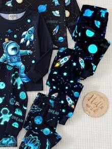 1套隨機發貨小男孩時尚經典酷感休閒舒適親膚針織高彈力貼身面料黑色藍色螢光發光太空人行星火箭卡通印花圓領長袖套頭上衣配長褲睡衣家居服兩件套 - 彩色 - 查看 5