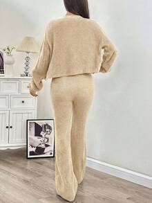 SHEIN EZwear 女款純色V領單排扣長袖上衣與長褲針織兩件套 - 杏色 - 查看 2