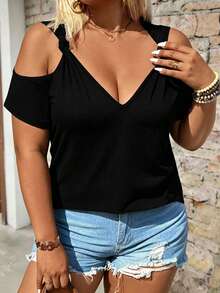 SHEIN CURVE+ Plus Size Summer Street Casual Sexy Solid Color Cold Shoulder Deep V Neck T-Shirt Date Night Vacation Black Date Night Girls Night - Black - View 4