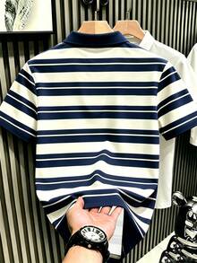 Manfinity Hypemode 男士對比海軍藍與白色條紋 Polo 衫，胸前熊圖案，休閒短袖 Polo 衫 - 彩色 - 查看 2