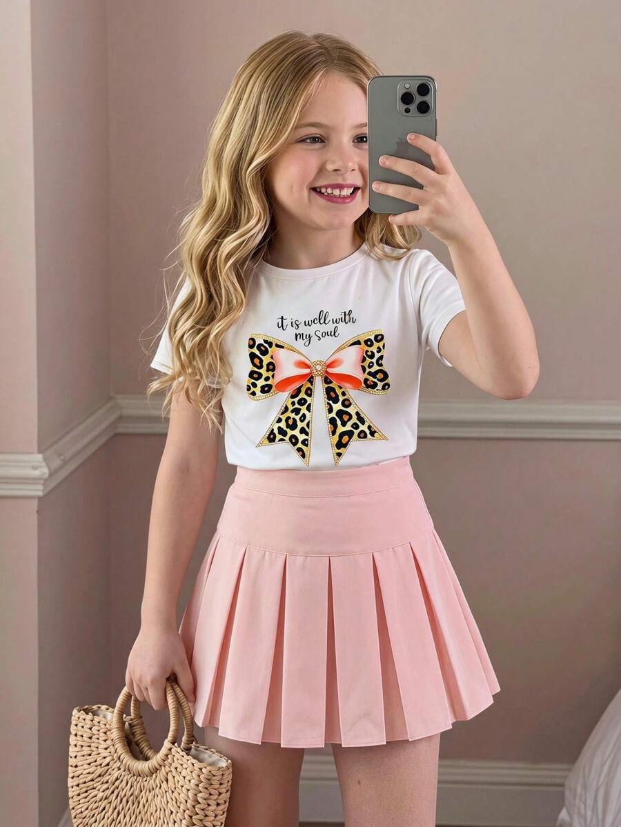 SHEIN Elladie kids 女童休閒日常短袖舞團風紫色圖案米白色T恤與紫色百褶裙學院風夏季套裝
