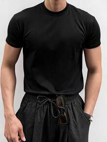 DAZY Men Cotton Solid Round Neck Tee - Black - View 3