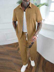 Manfinity Homme Solid Color Textured Striped Casual Vacation Short Sleeve Shirt And Pants 2 Pieces Set - Khaki - View 3