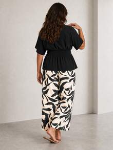 ELLERISSA Plus Size Black Kimono Top & Printed Trousers Co-Ord Set - Black - View 2