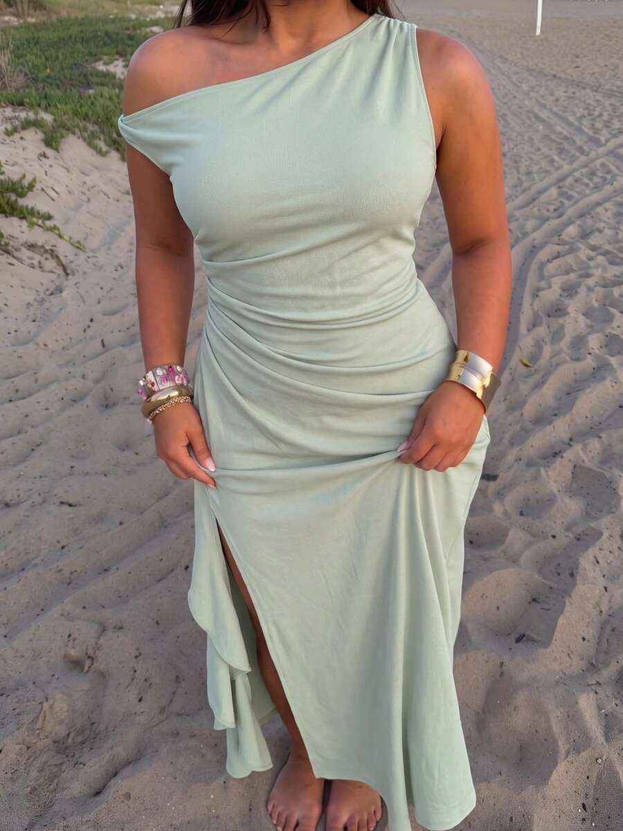 GalTyme Plus Size Women's Asymmetrical Shoulder Ruched Slit Design Casual Party Dress