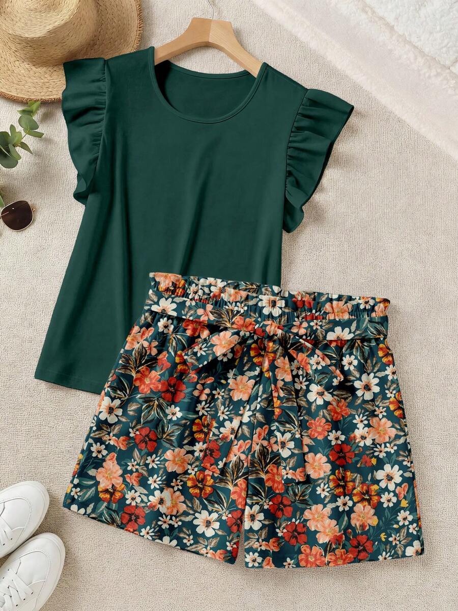 SHEIN LUNE 優雅純色荷葉邊上衣與碎花短褲兩件套,休閒極簡度假波希米亞優雅浪漫復古綠色碎花圖案,女式正式襯衫,女式通勤套裝,音樂節,海灘穿搭,度假穿搭,女式夏季穿搭 - 彩色 - 查看 1