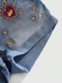 ROMWE Grunge Punk Y2K 千禧復古星月天體占卜刺繡大尺碼牛仔捲邊短褲 - 藍色 - 查看 5