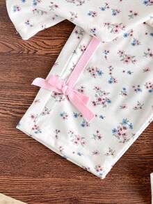 SHEIN Vintaside Kids 新生女嬰粉黑時尚套裝 短袖上衣配3D蝴蝶結 可愛套裝 適合0-9個月嬰兒 - 米色 - 查看 6