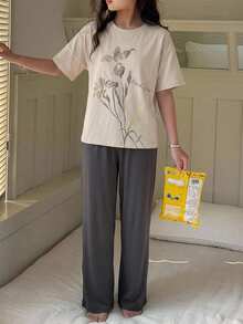 DAZY 青少年女孩秋季服飾 女孩 (大號) 圓領針織印花短袖T恤 + 格紋睡褲家居服套裝 - 杏色 - 查看 2