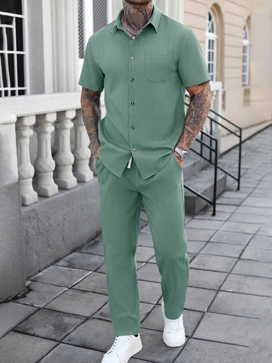 Manfinity Homme Solid Color Textured Striped Casual Vacation Short Sleeve Shirt & Pants 2 Pieces Set - Green - View 1