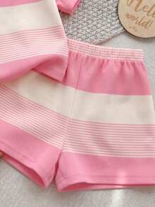 SHEIN 女嬰休閒舒適粉色條紋3D花卉圖案寬鬆圓領T恤與寬鬆短褲2件套，適合日常、外出、校園、返校季，甜美女孩風，慵懶隨性 - 彩色 - 查看 4