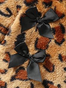 SHEIN Playful Pals 2pcs/Set Baby Girl Autumn/Winter Brown Yellow Leopard Print Black Sweet Cool Style Leopard Print Plush Bow Hooded Long Sleeve Top With Side Bow Long Pants And Matching Plush Footies Set, Loose Comfortable Fit, Suitable For Daily Outings, Holiday Parties, Outdoor Play, Family Gatherings, Photo Shoots - Multicolor - View 5