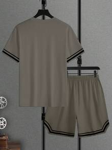 Manfinity Homme Conjunto de camiseta de manga corta, cuello redondo, holgada y casual para el verano - Gris - Ver 2