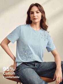 Anewsta Minimalist Elegant Beaded T-Shirt, Heavy Floral Embroidery Round Neck Versatile Daily Women's T-Shirt - Blue - View 1