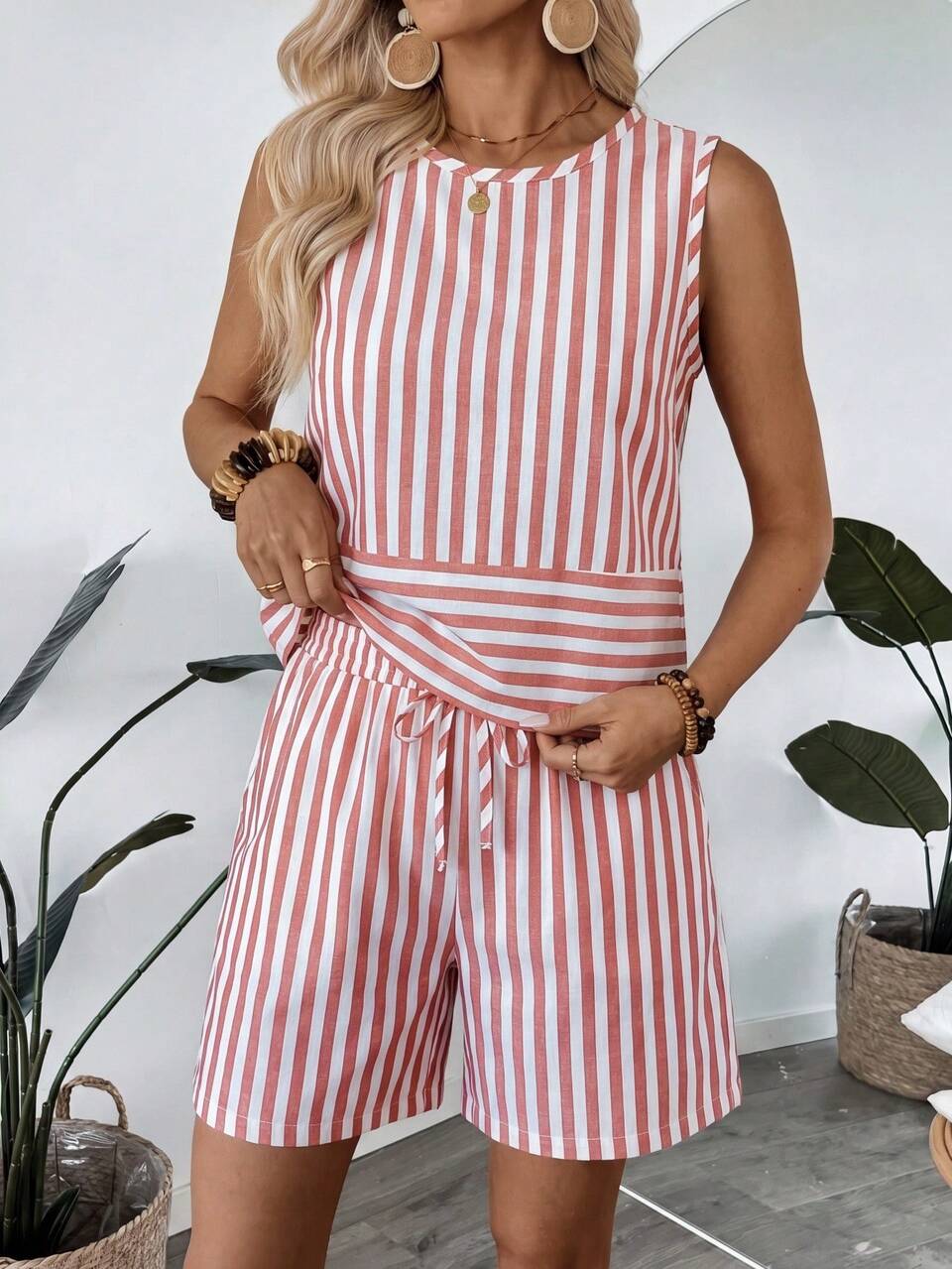 2pcs/Set Women Vacation Casual Red And White Stripe Tank Top And Shorts Set 2 Pieces Sets Ladies Summer Beach